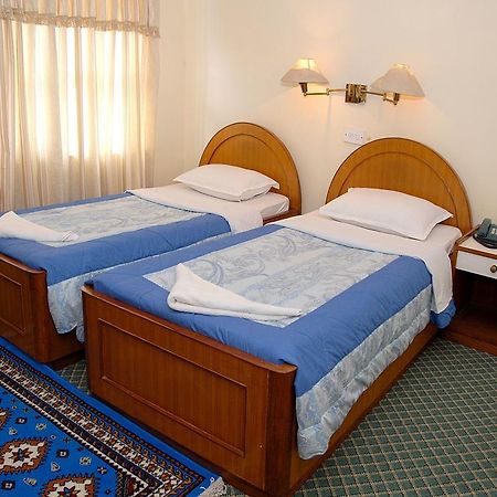 Hotel Blue Heaven Pokhara Bagian luar foto