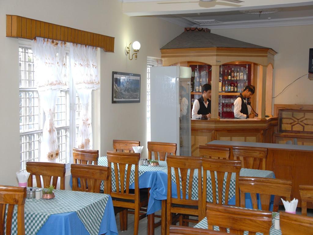Hotel Blue Heaven Pokhara Bagian luar foto